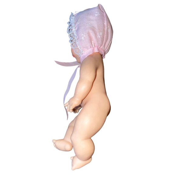 Vintage Baby Doll With Pink Lace Bonnet Blue Eyes & Articulated Limbs - Picture 3 of 12